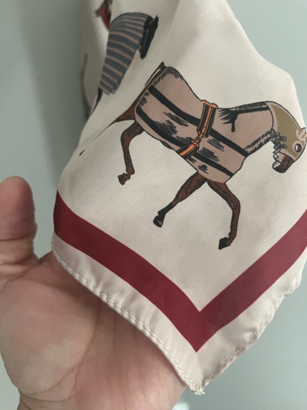 Elegant Horse-Print Bedding Scarf in Cream and Red. 27in sq
